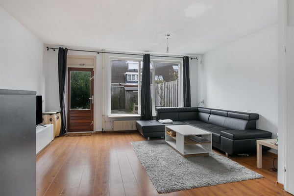 For rent: Rotterdam / €17342050 p.m. / 100m2