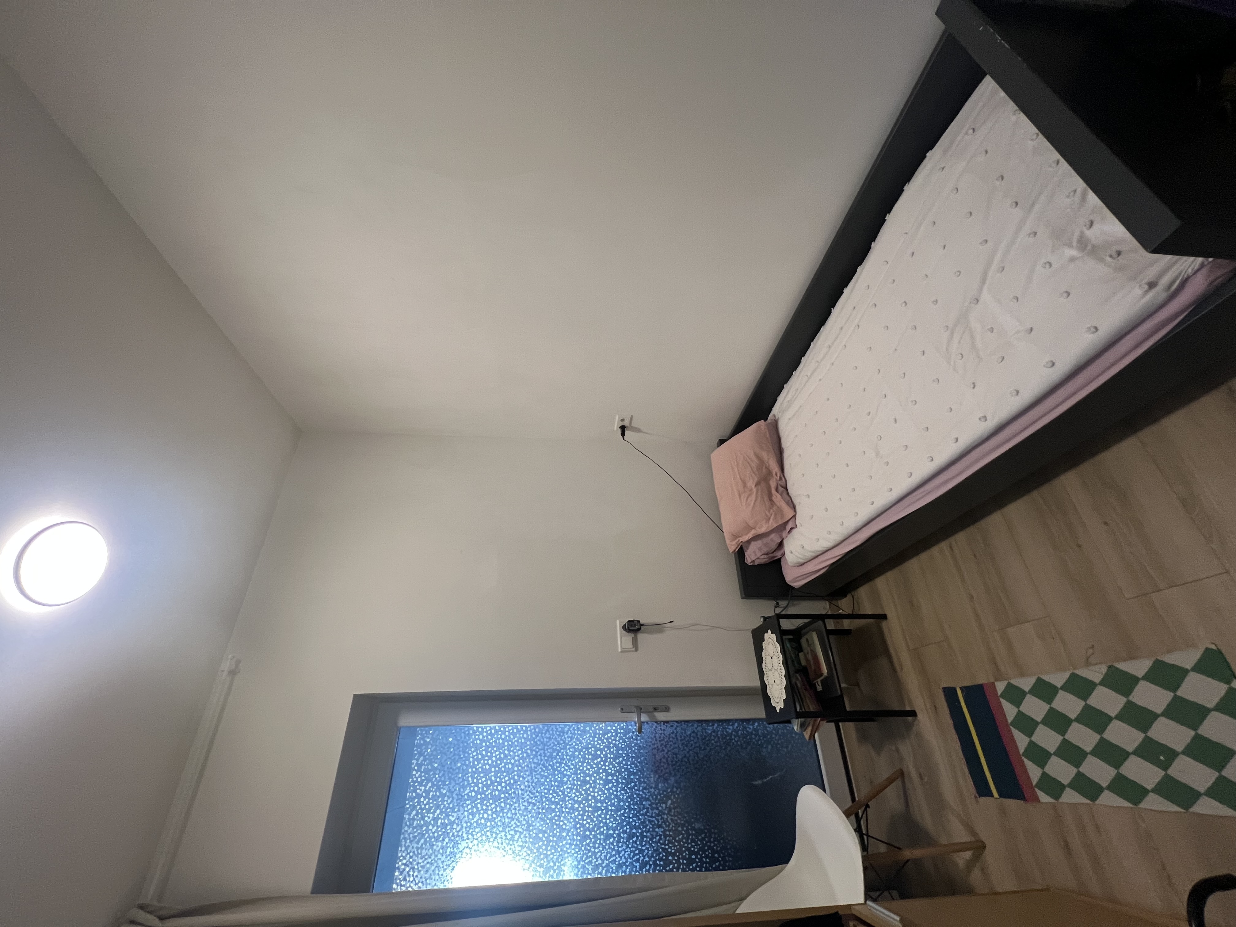 For rent: Almere / €700 p.m. / 10m2
