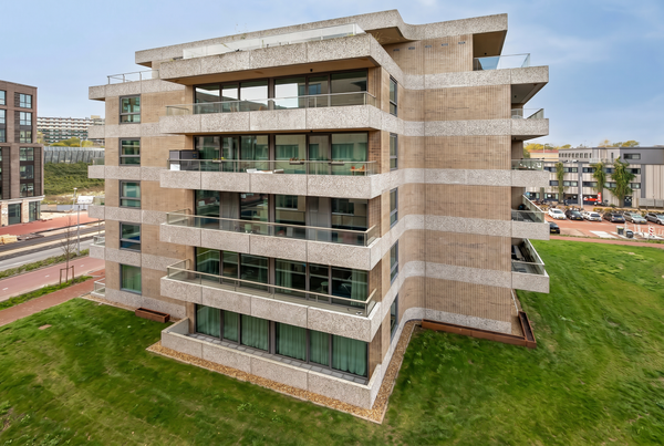 Te huur:  Amsterdam  / €2231,00 p.m. / 83,00m2