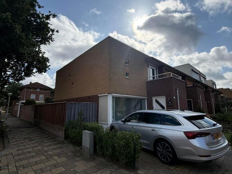 Rental on La Traviata, Eindhoven