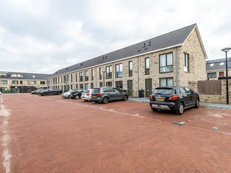 Rental on Cornelia De Langeweg, Den Haag