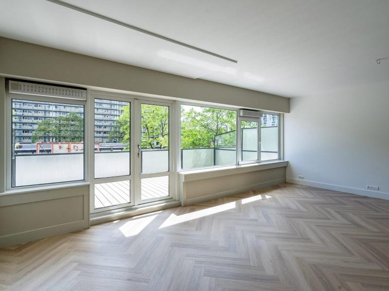 Rental on Kruiskade, Rotterdam
