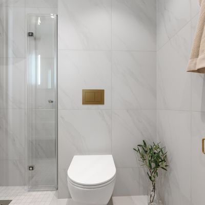 Bad nr. 2. Leiligheten har 2 fullverdige bad med WC og dusj.