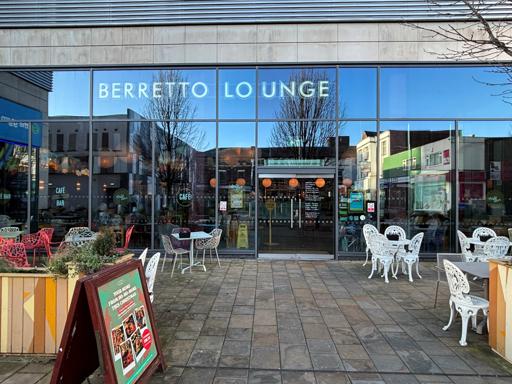 Beretto Lounge