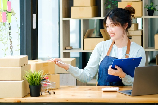 Managing Customer Relationships in Small Businesses