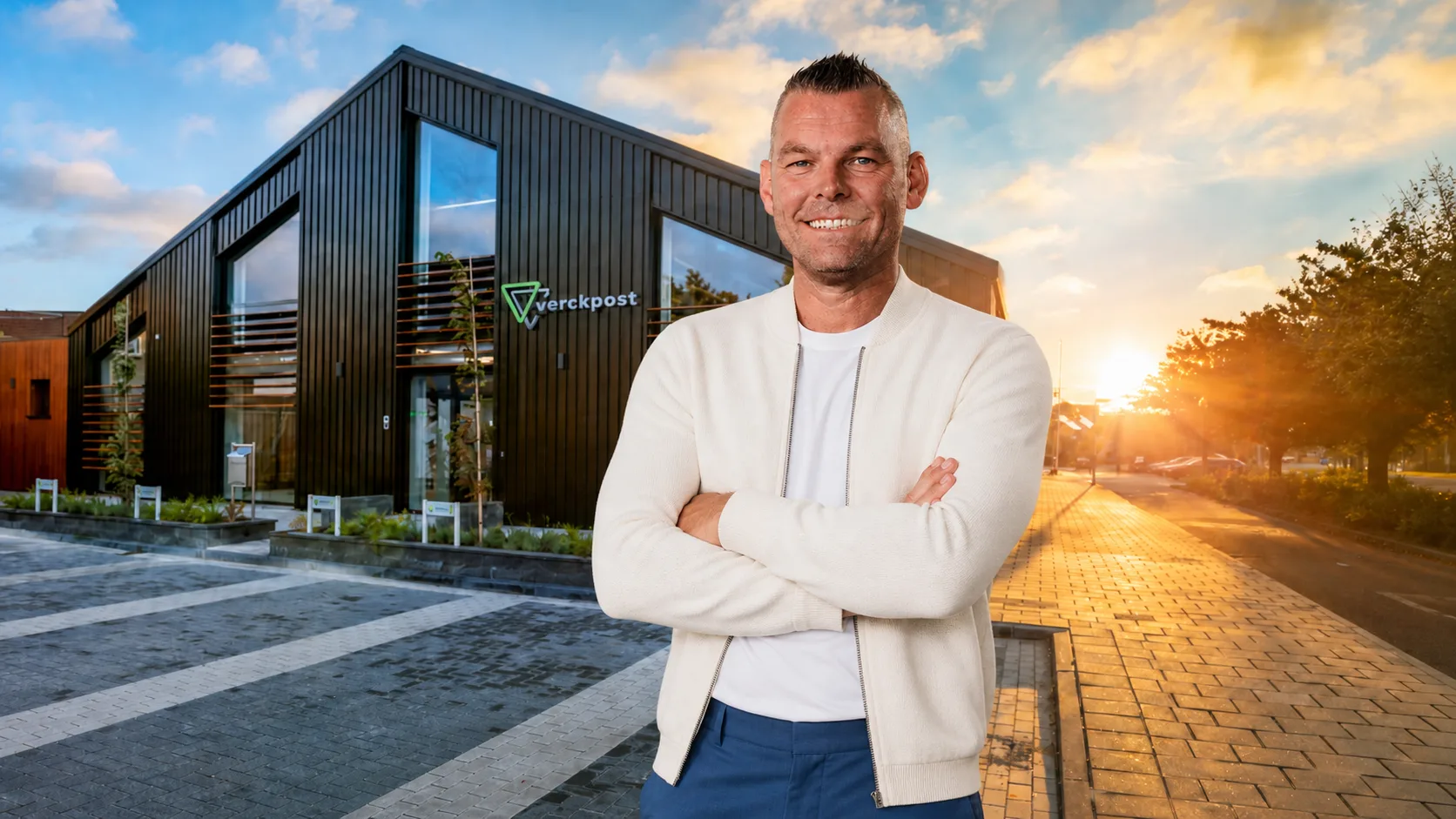 Werckpost-medewerker Roelof aan het werk in de nieuwe Microsoft 365-werkplek