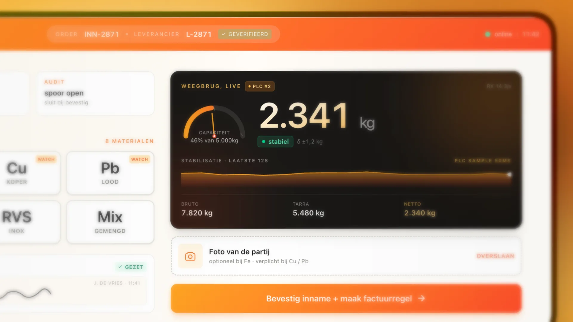 Tablet-interface van Skrepr toont live weegbrug-data met 2.341 kg stabiel gewicht, bruto, tarra en netto voor order INN-2871