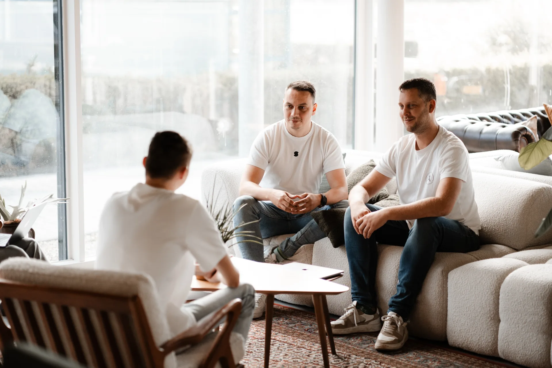 Skrepr-team bouwt AI-agents op kantoor op Urk, collega's die 24/7 repetitief werk overnemen