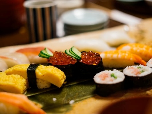 Sushi House Paris 10ᵉ — intérieur de la salle