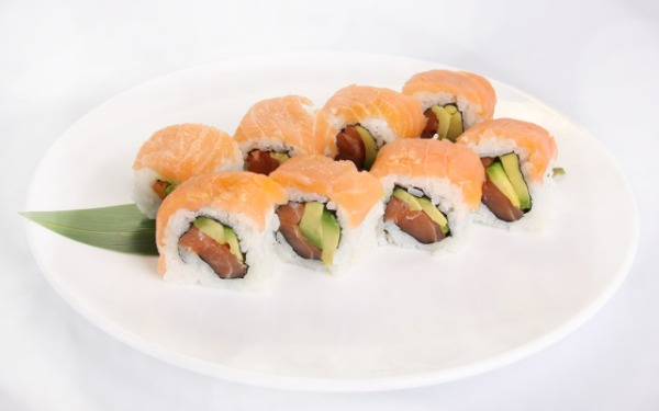 64. SALMONE SMOK ROLL