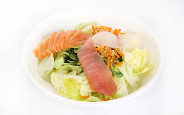 130. INSALATA CON SASHIMI