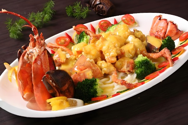 F5. Homard (sel et poivre/gingembre/jaune d'oeuf)