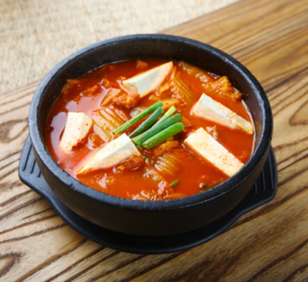 R2 Ragoût de kimchi (Porc, tofu, kimchi) 🌶