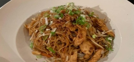 120. Fried noodles with chicken
