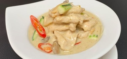 45. Thai green curry chicken