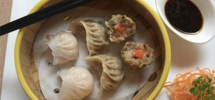 101. Mixed steamed dumplings (6 pcs)