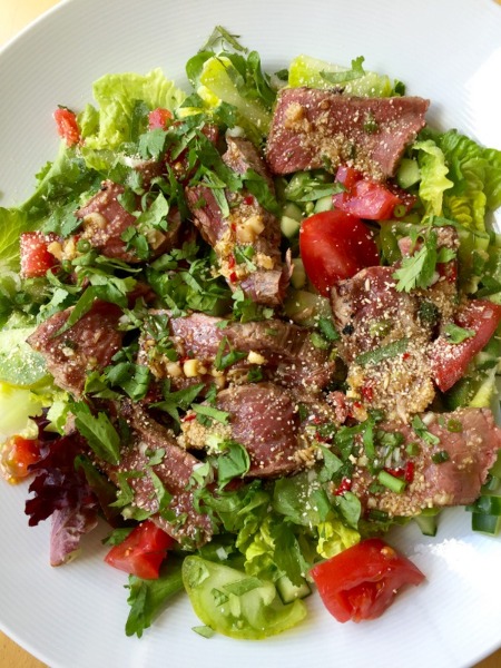 16 Salade maison,Boeuf pimenté