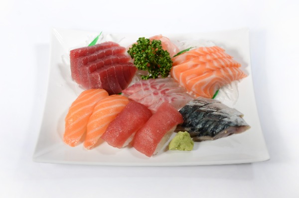 G11. Sashimi sushi