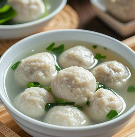 6. Potage de boulettes de poisson