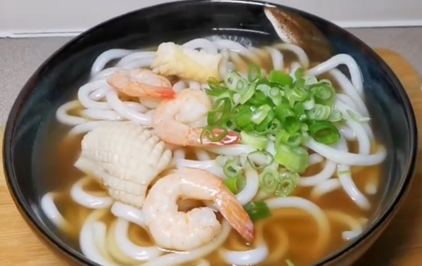 208 Grande soupe udon de maison