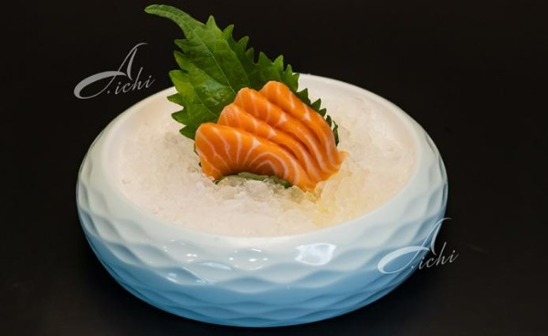 128. SASHIMI SAKE 4pz