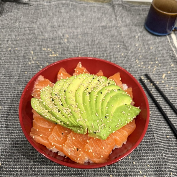 CH6. Chirashi saumon avocat