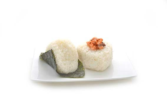 A12. Onigiri riz et saumon grillé (2pcs)