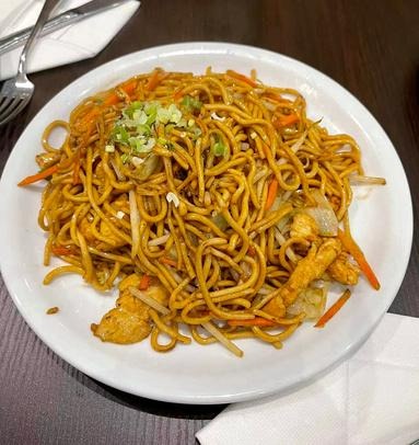 71. NOUILLES SAUTÉES AU PORC