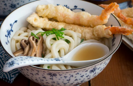 Tempura udon avec 2 crevettes 天妇罗乌冬2只虾Tempura udon天ぷらうどん