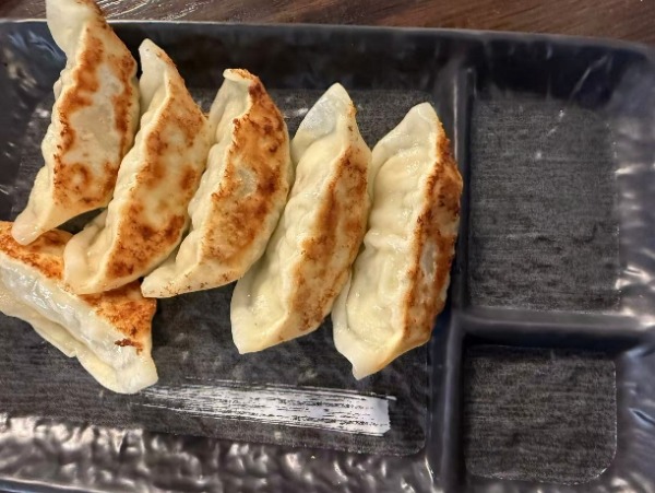 E1. Gyoza 6 pièces
