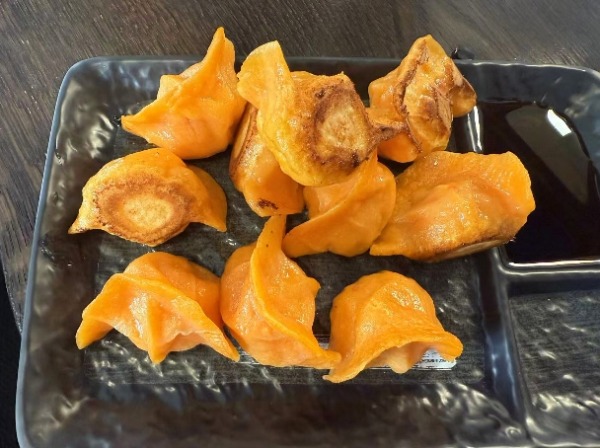 R5. Ravioli crevettes (orange/carotte) 10 pièces