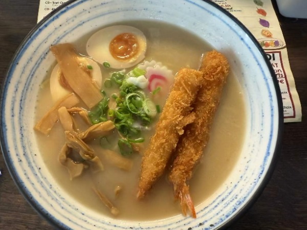 RA3. Tonkotsu Bouillon de porc-Tempura crevettes
