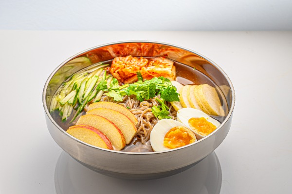 냉면 Naengmyeon Naengmyeon