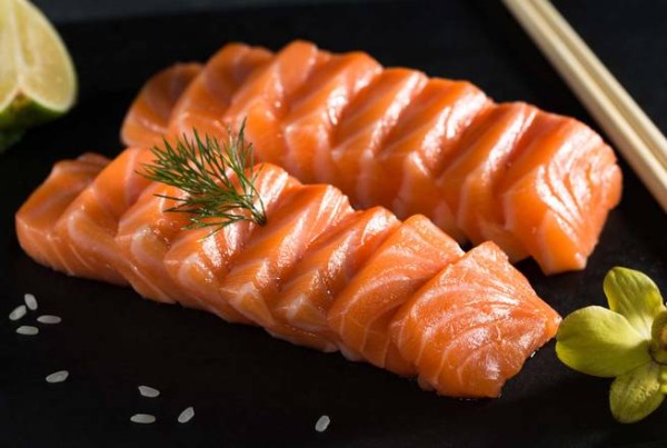 C. Sashimi saumon frais du jour