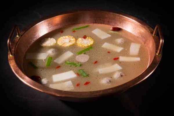 Pot de bouillon de boeuf