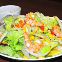 2. Ensalada con gambas