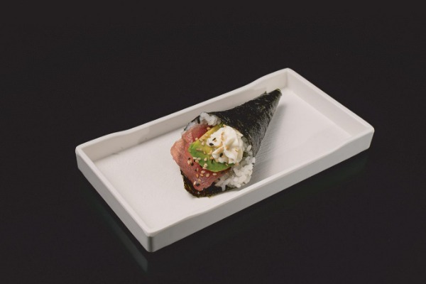 81. Temaki tuna