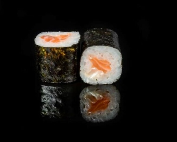 24. Maki salmón