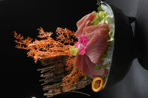 S12. Sashimi tonno