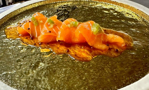 N007. Carpaccio salmone(7pz) con salsa yuzu wasabi