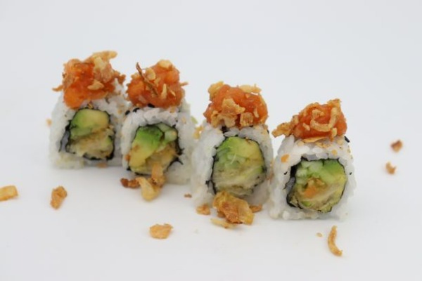 57. Spicy salmon roll 4pz (1.3.4.11. Spicy)