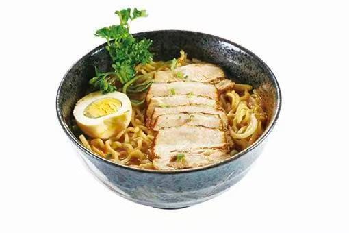 MENU SP9. Soupe de nouille au miso avec tranche de porc