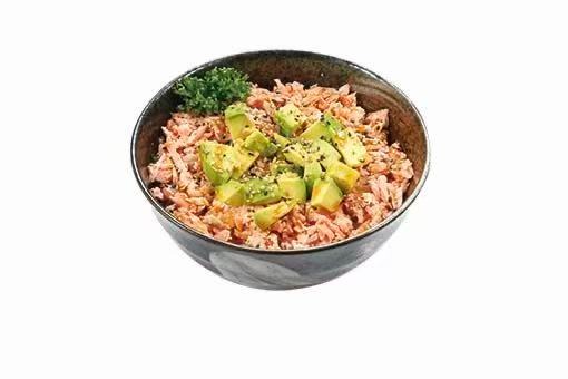 MENU D5. Tartare de saumon grillé et avocat