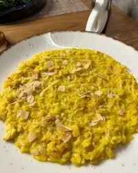 Ita17. Risotto with chicken and saffron