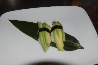 Nigiri avocado