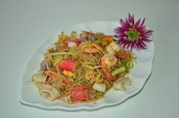 Spaghetti con gamberi e verdure