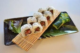 Uramaki spicy salmone