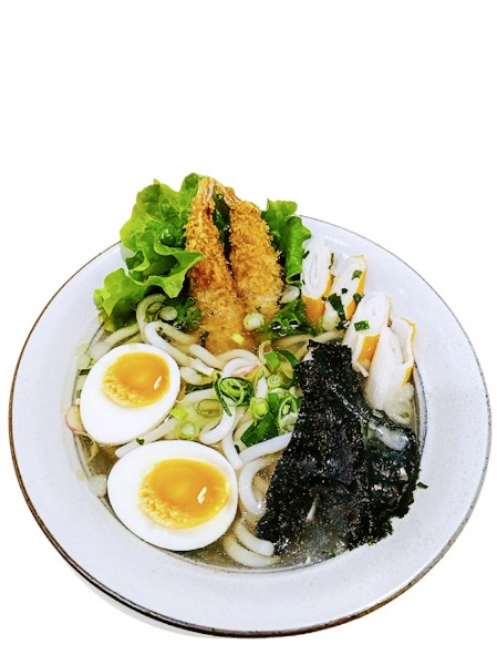 P6. Soupe de nouilles udon au tempura crevette