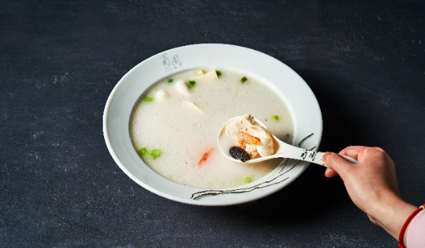 24. Soupe au tofu et aux fruits de mer