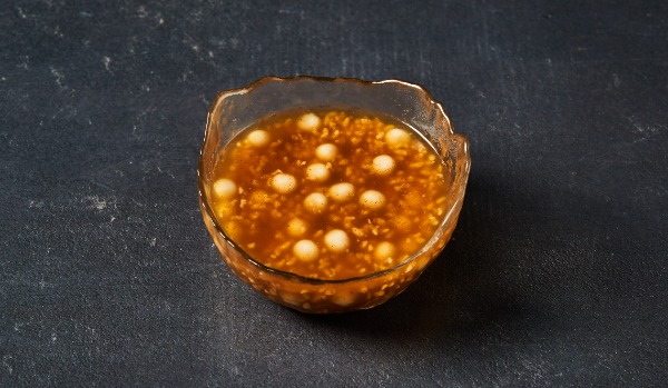 D02. Glutinous Rice Balls Boiled in Fermented Wine